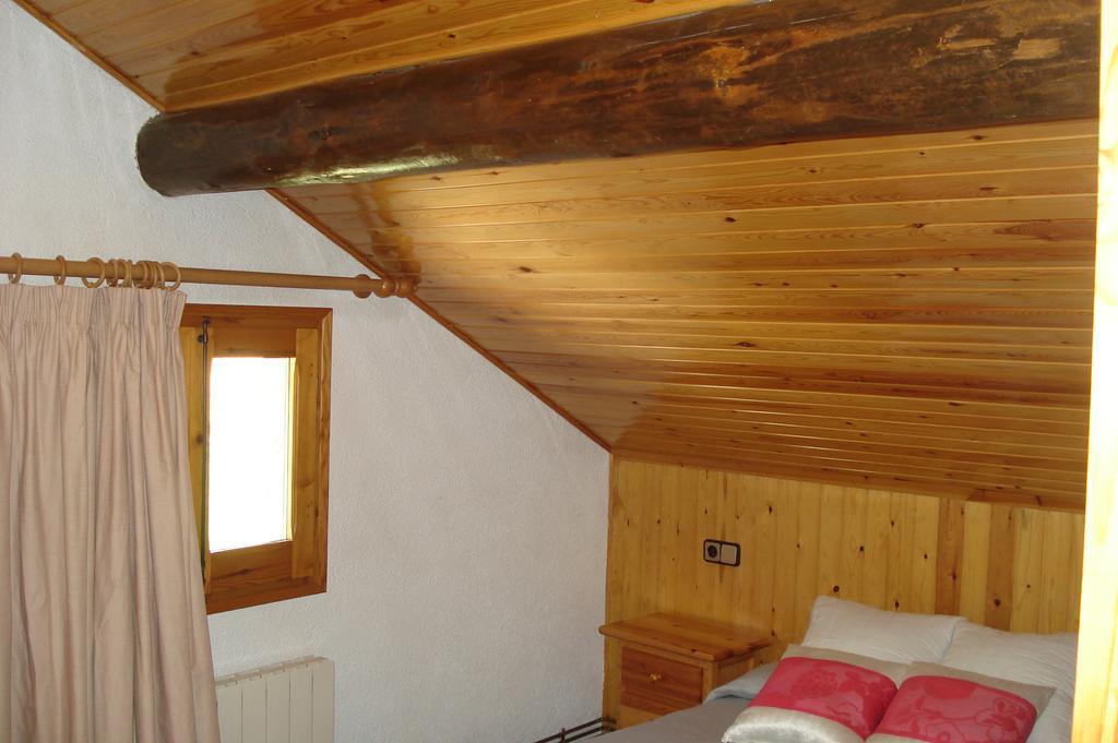 Apartaments Pont Romanic Espot Zimmer foto