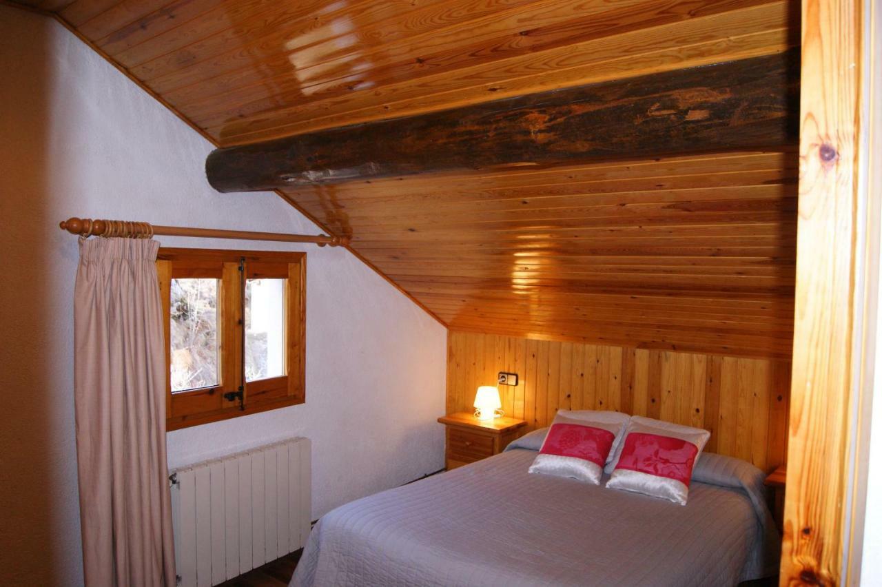 Apartaments Pont Romanic Espot Exterior foto