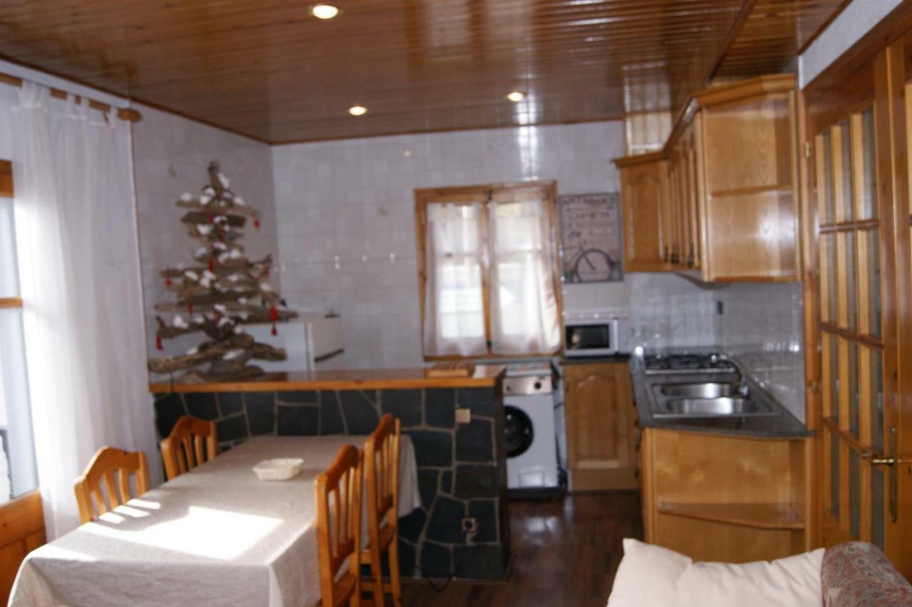 Apartaments Pont Romanic Espot Exterior foto