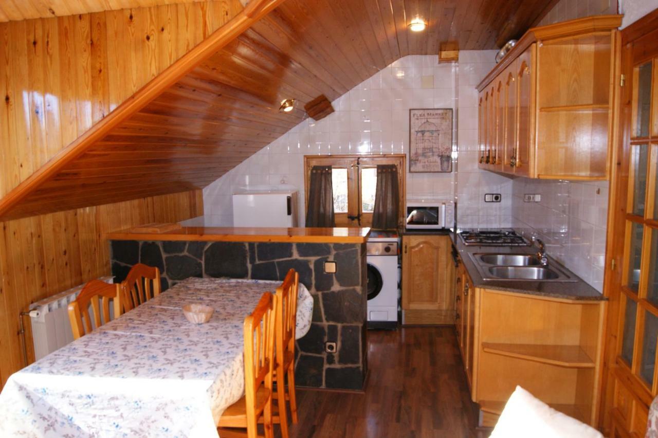Apartaments Pont Romanic Espot Exterior foto
